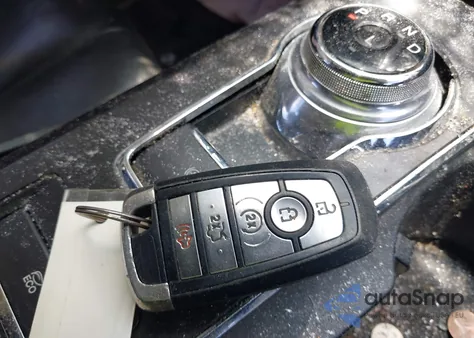 2018 Ford Fusion Hybrid Titanium from USA, damaged, VIN 3FA6P0RU8JR101306